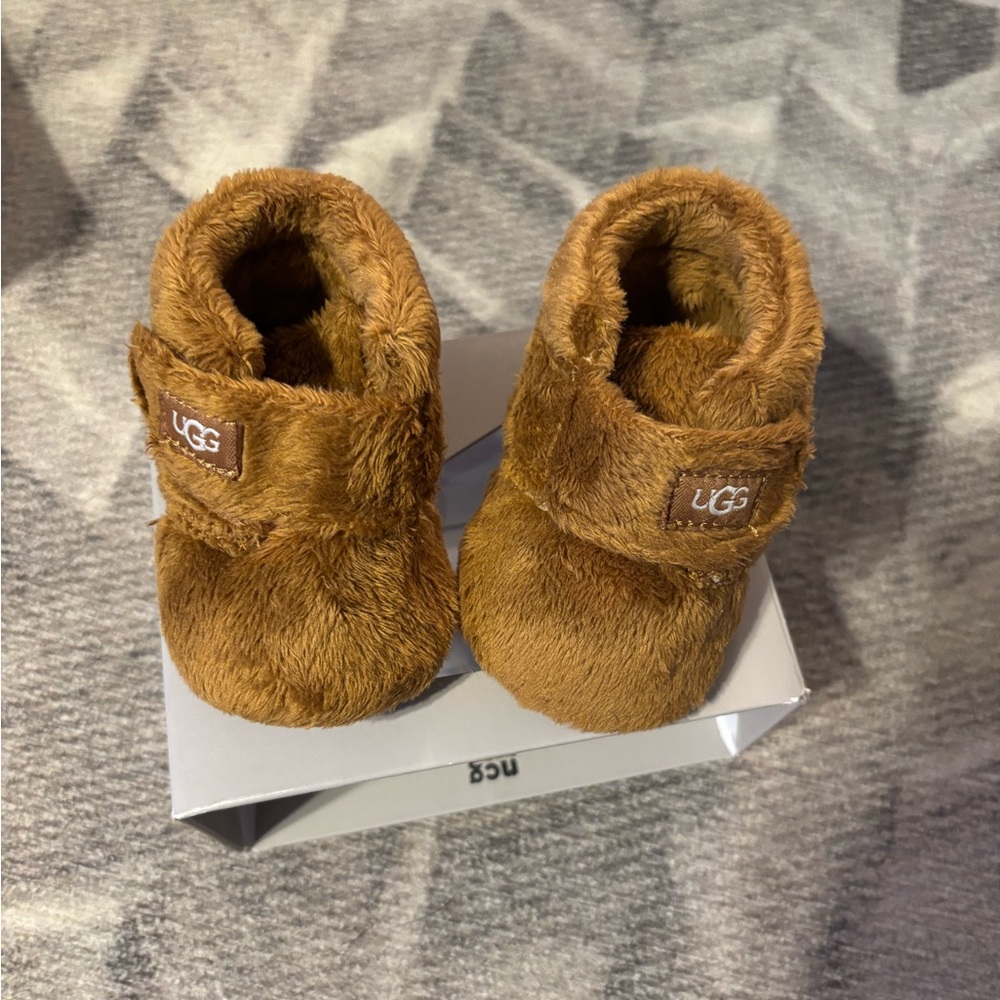 UGG Brown Cozy Slippers Plush Fuzzy Material